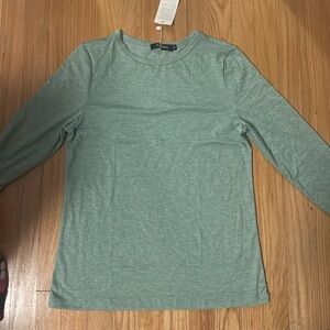 Green long sleeve shirt